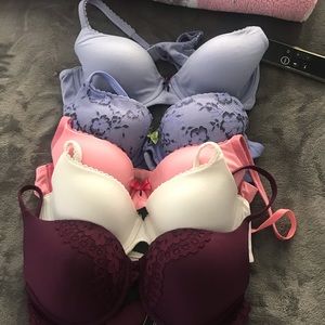 Victoria Secret 34 C Bras